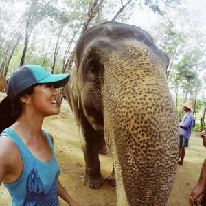 Meet your Posher, Lorraine